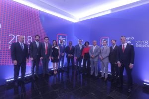 ejecutivos-de-cemex-celebran-el-desarrollo-arquitectonico-nacional