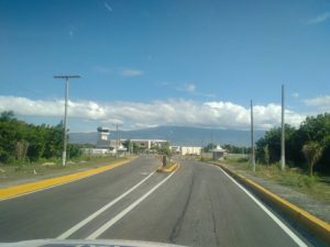 Obras Públicas señaliza via cruce de Cabral aeropuerto María Montez