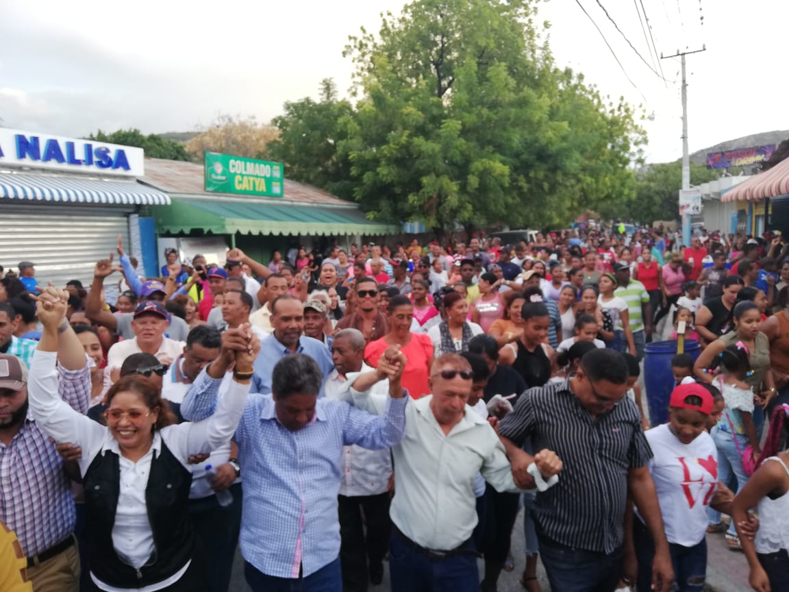 Peledeistas de Las Salinas expresan masivo respaldo a Peña Rubio para senador por Barahona