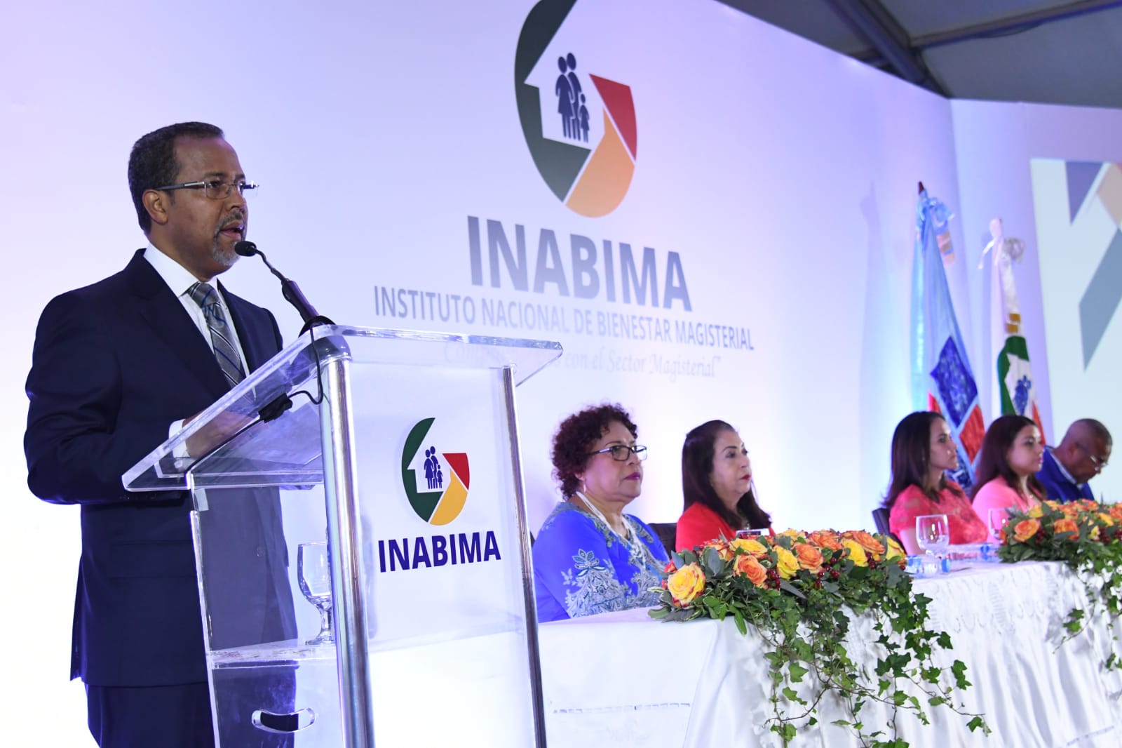 INABIMA entrega más de 710 millones de pesos a mil 367 maestros jubilados