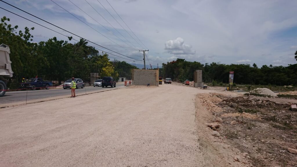 Alcalde de Cabral admite irregularidades en procedimiento en construcción de la entrada municipal según DGCP