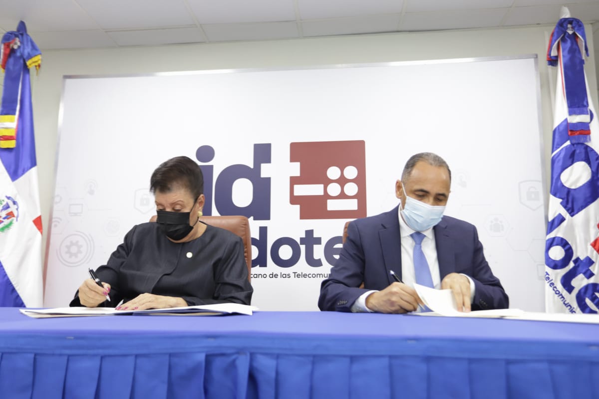 Indotel cede al Inaipi 10 locales para instalación de centros atención a la Primera Infancia